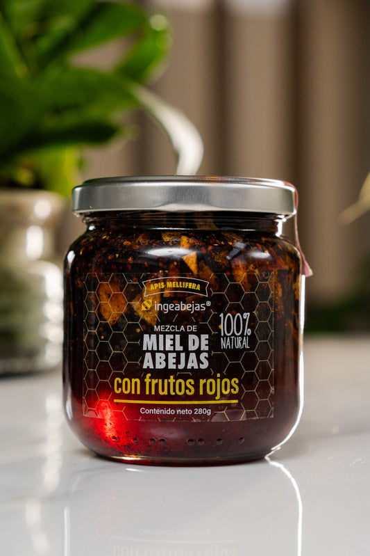 Miel de abeja frutos rojos